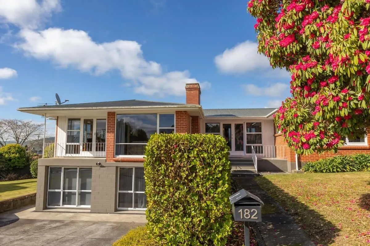 Holiday home All Seasons Escape Rotorua New Zealand